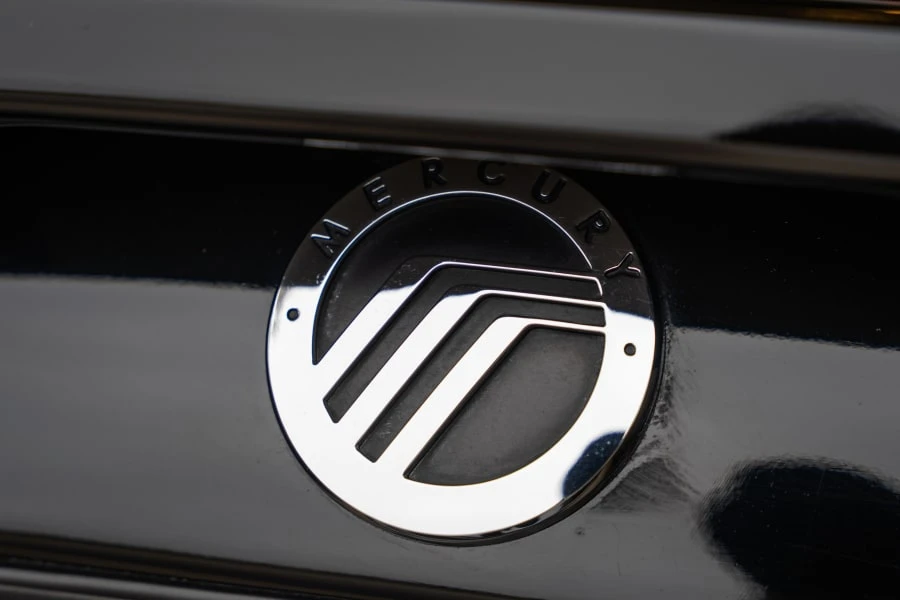 2003 Mercury Marauder - Image 12 of 31