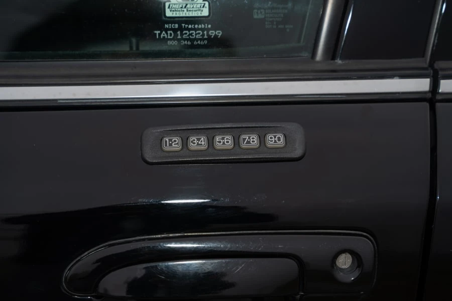 2003 Mercury Marauder - Image 13 of 31