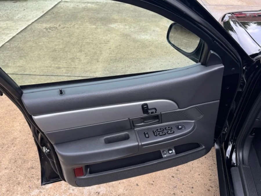 2003 Mercury Marauder - Image 18 of 27