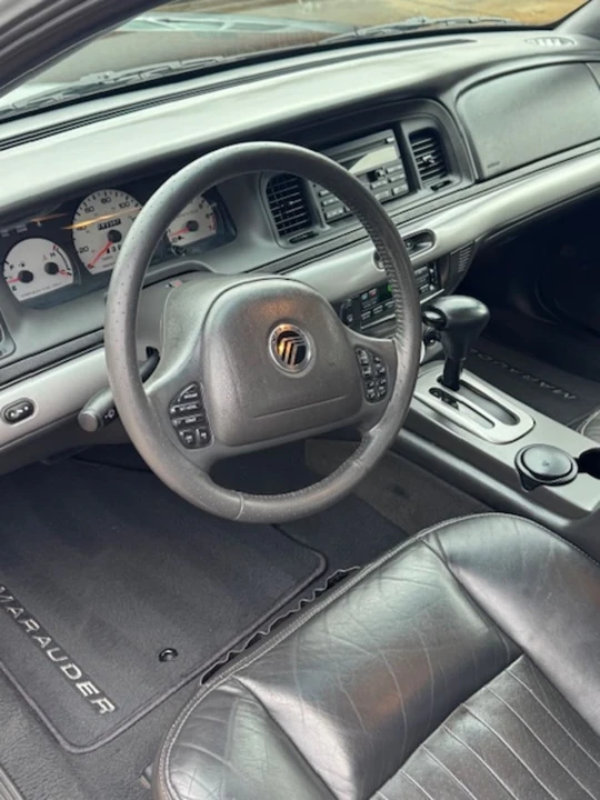 2003 Mercury Marauder - Image 19 of 27