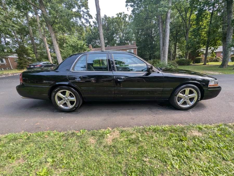 2003 Mercury Marauder - Image 2 of 18