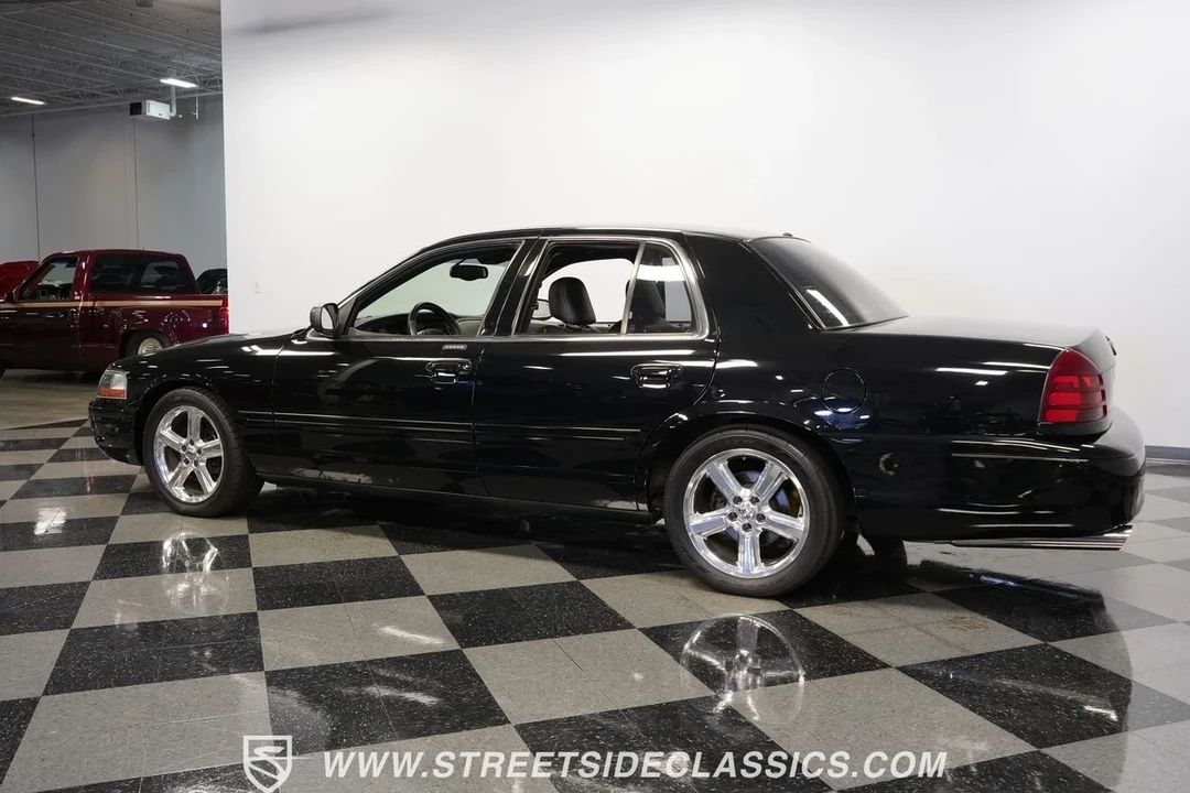 2003 Mercury Marauder - Image 9 of 12