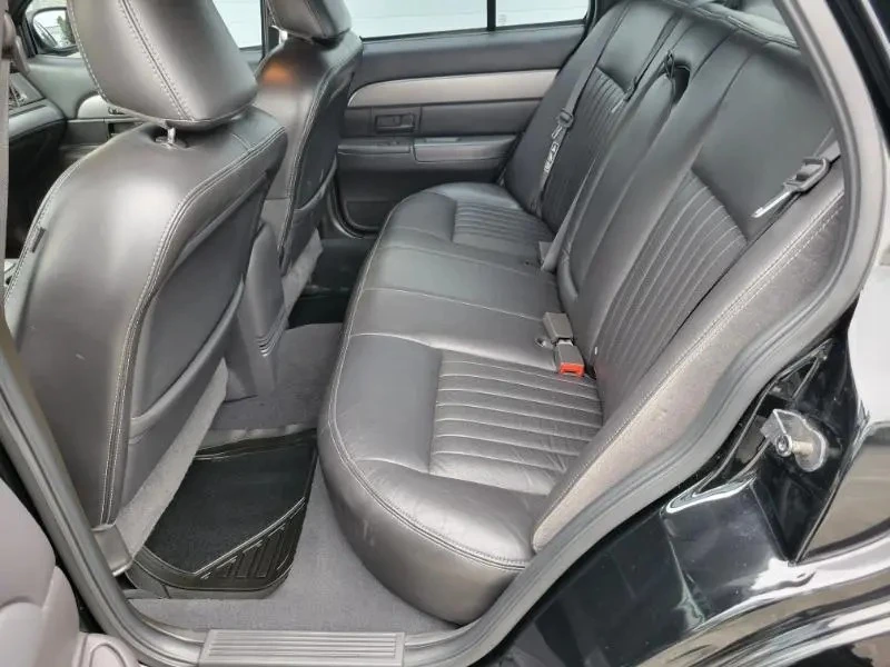 2003 Mercury Marauder - Image 22 of 31