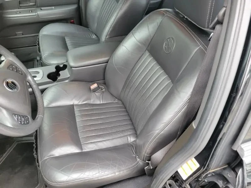 2003 Mercury Marauder - Image 30 of 31