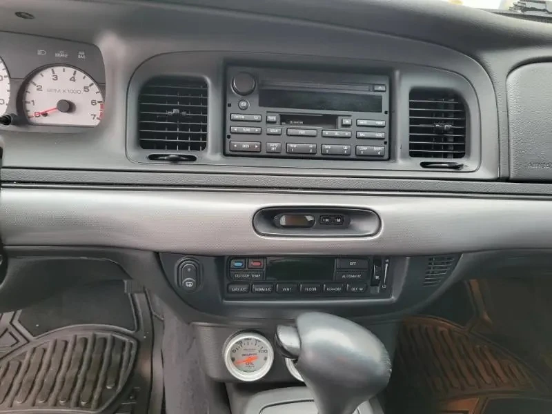 2003 Mercury Marauder - Image 9 of 31