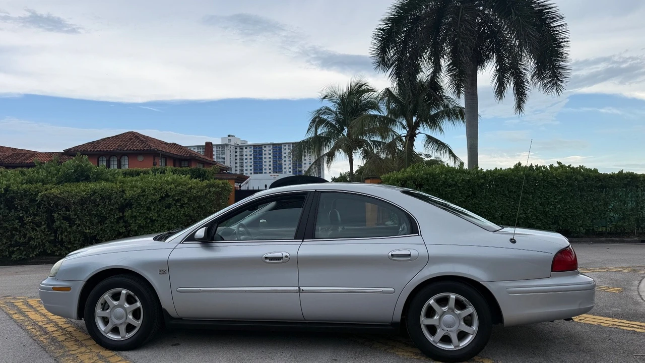 2003 Mercury Sable - Image 8 of 20