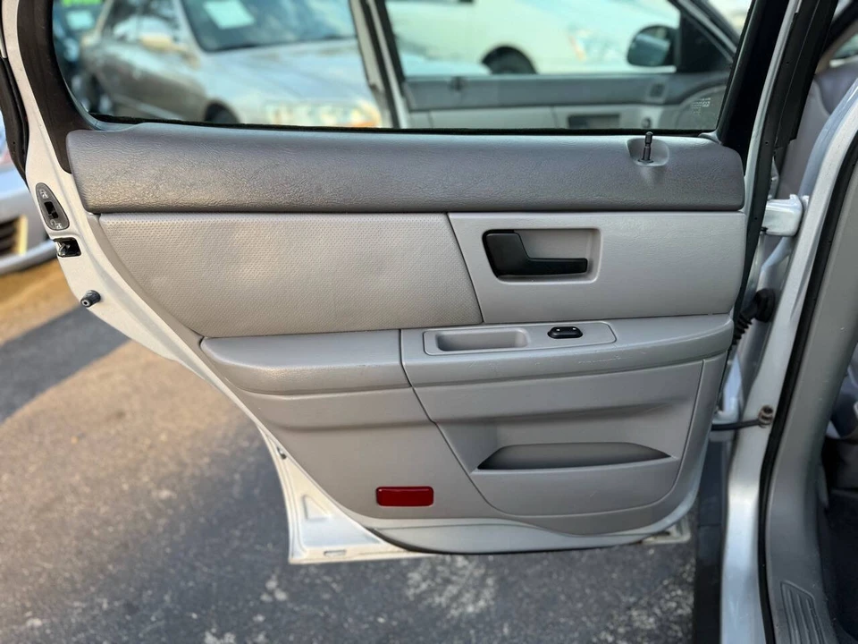 2003 Mercury Sable - Image 14 of 21