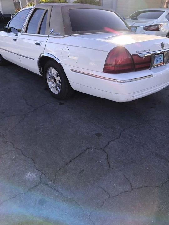 2003 Mercury Grand Marquis - Image 5 of 10