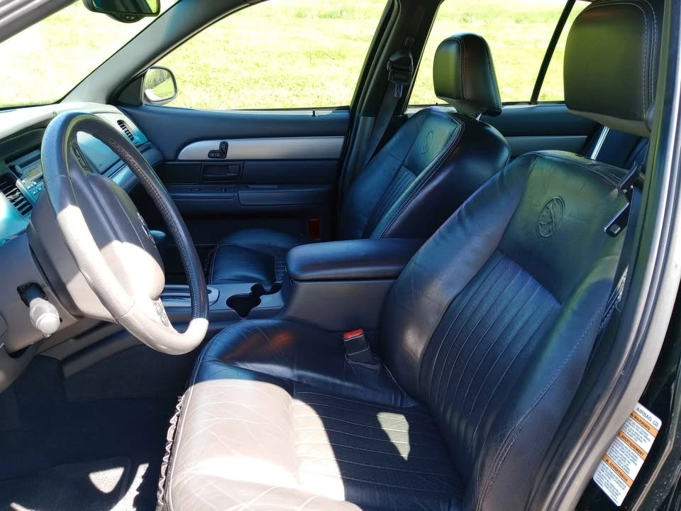 2003 Mercury Marauder - Image 8 of 11
