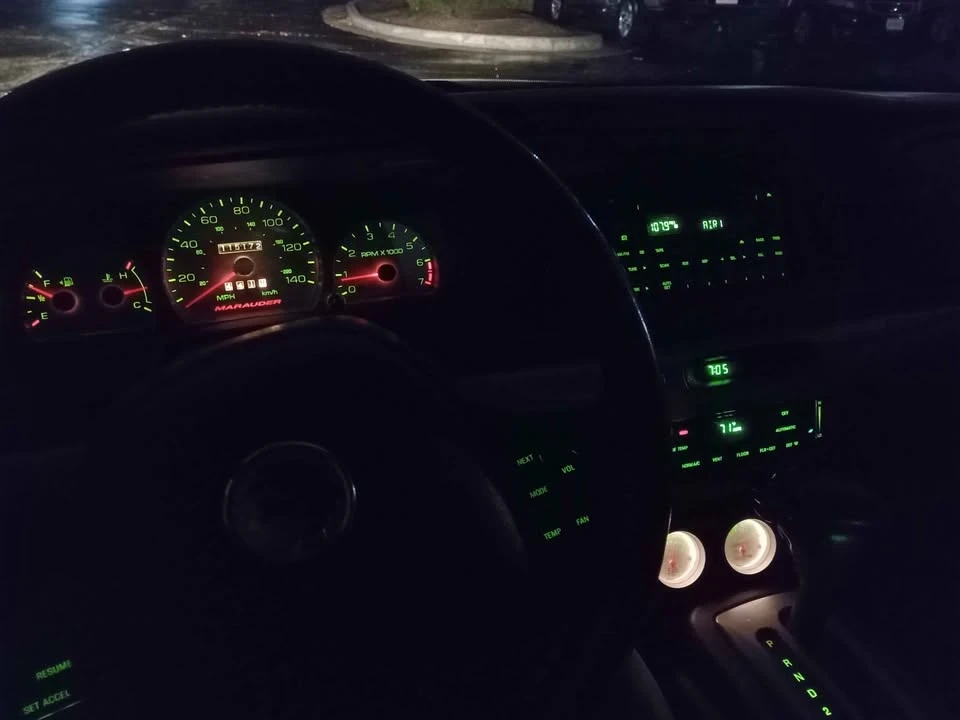 2003 Mercury Marauder - Image 10 of 11