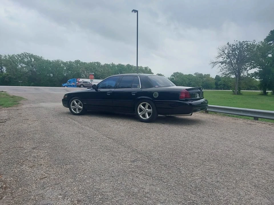 2003 Mercury Marauder - Image 4 of 16