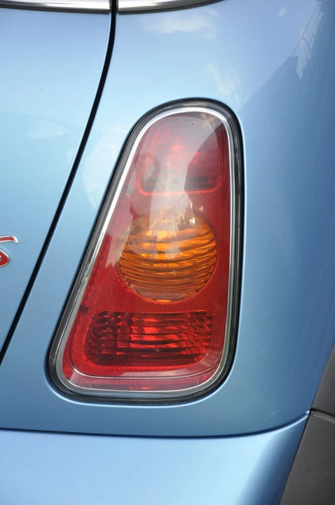2003 Mini Mini Cooper S 1st Gen - Image 23 of 31