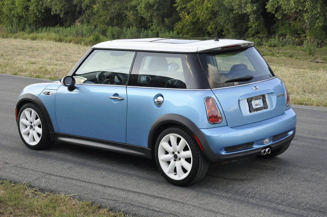 2003 Mini Mini Cooper S 1st Gen - Image 11 of 31