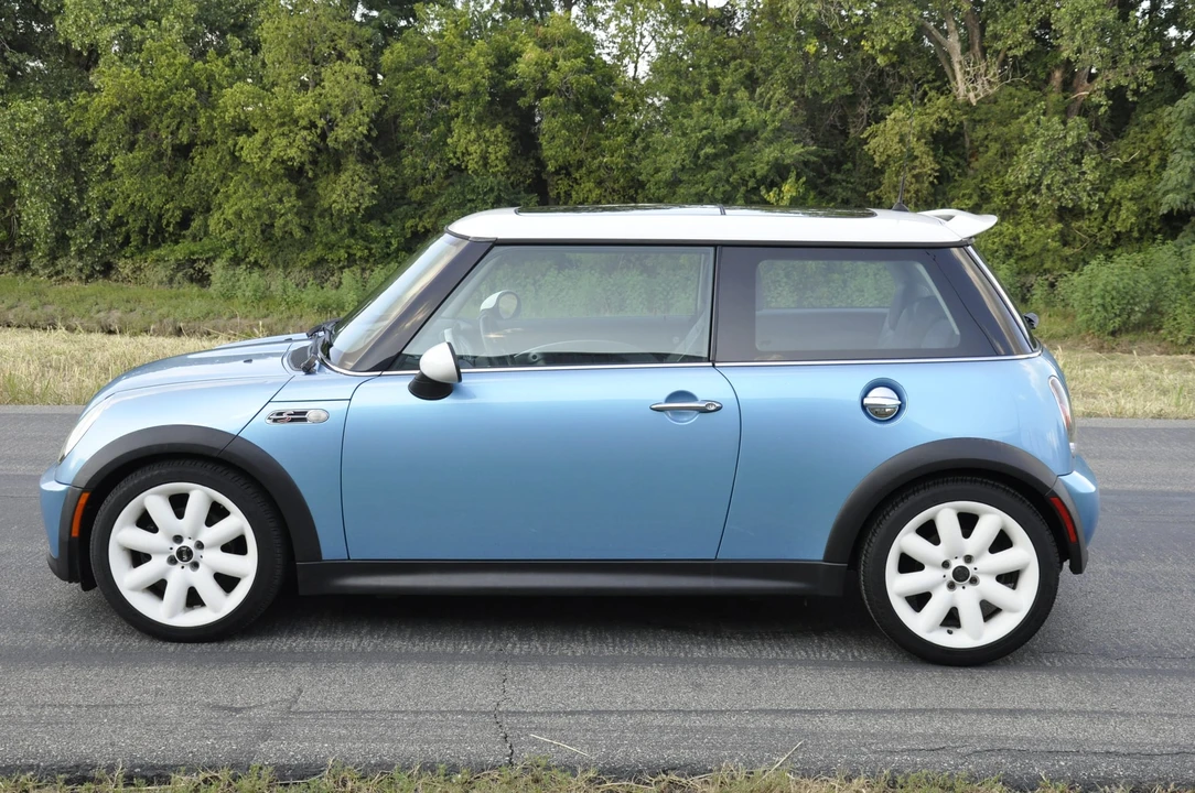 2003 Mini Mini Cooper S 1st Gen - Image 10 of 31