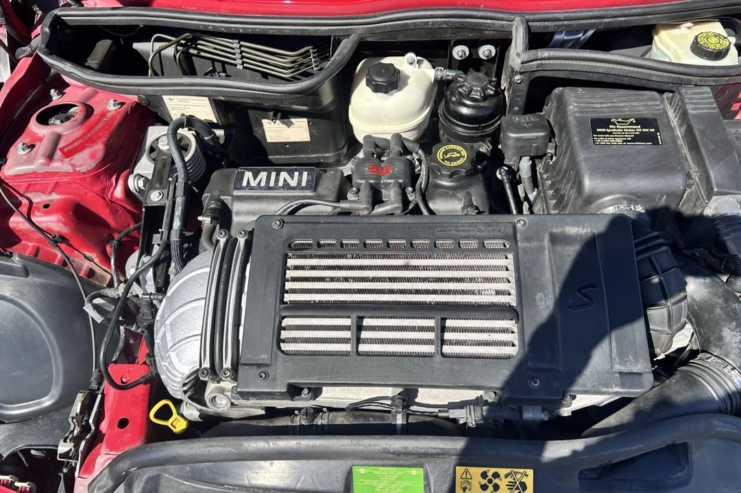 2003 Mini Mini Cooper S 1st Gen - Image 6 of 8