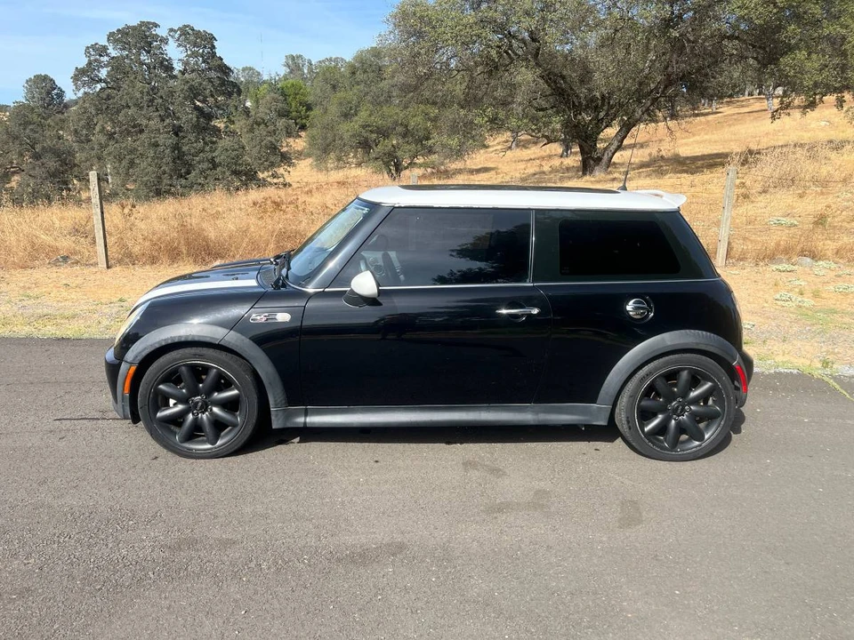 2003 Mini Mini Cooper S 1st Gen - Image 2 of 10