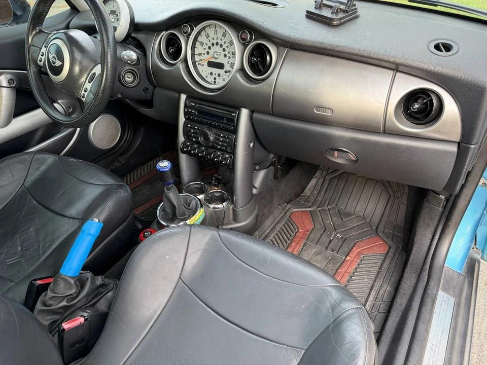 2003 Mini Mini Cooper S 1st Gen - Image 14 of 18