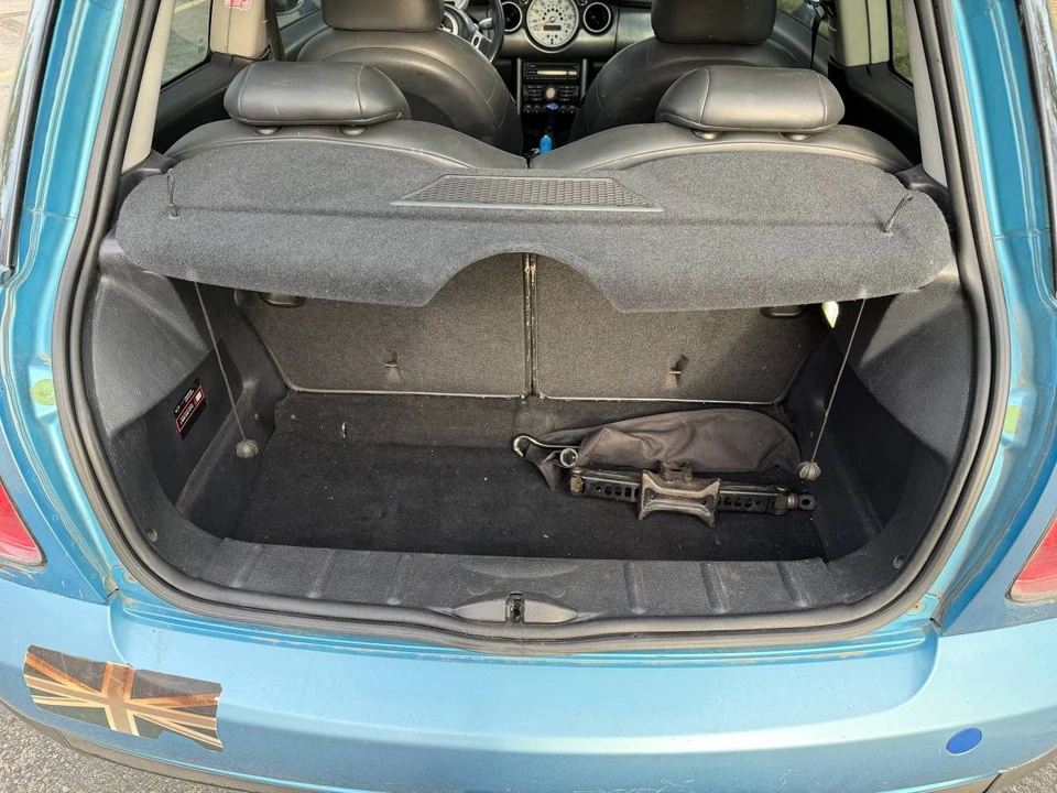 2003 Mini Mini Cooper S 1st Gen - Image 11 of 18