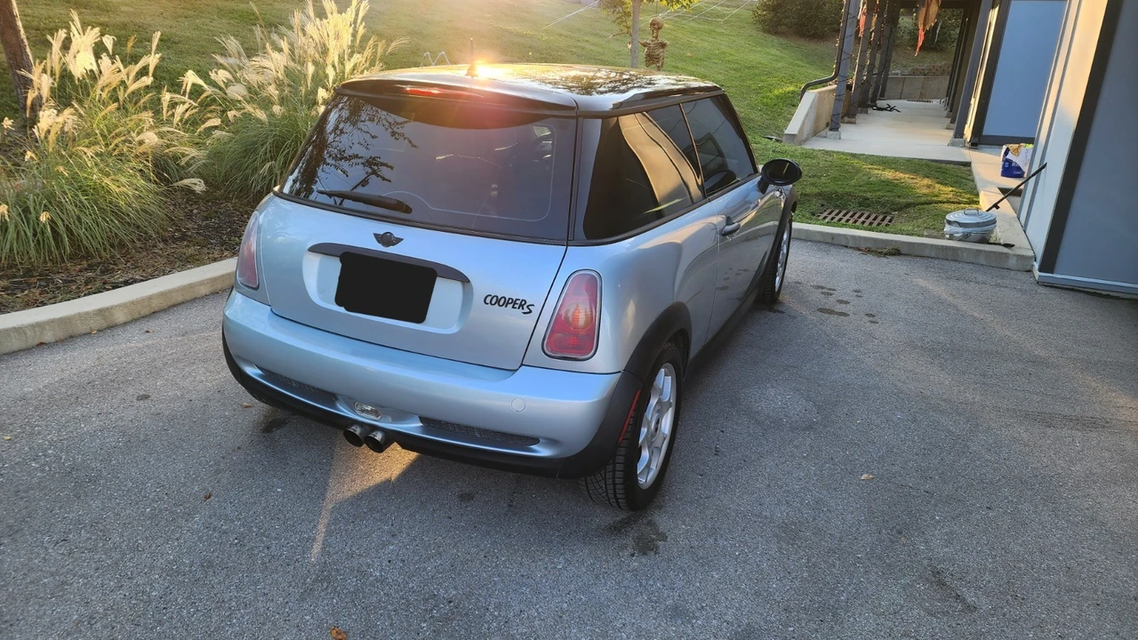 2003 Mini Mini Cooper S 1st Gen - Image 4 of 12