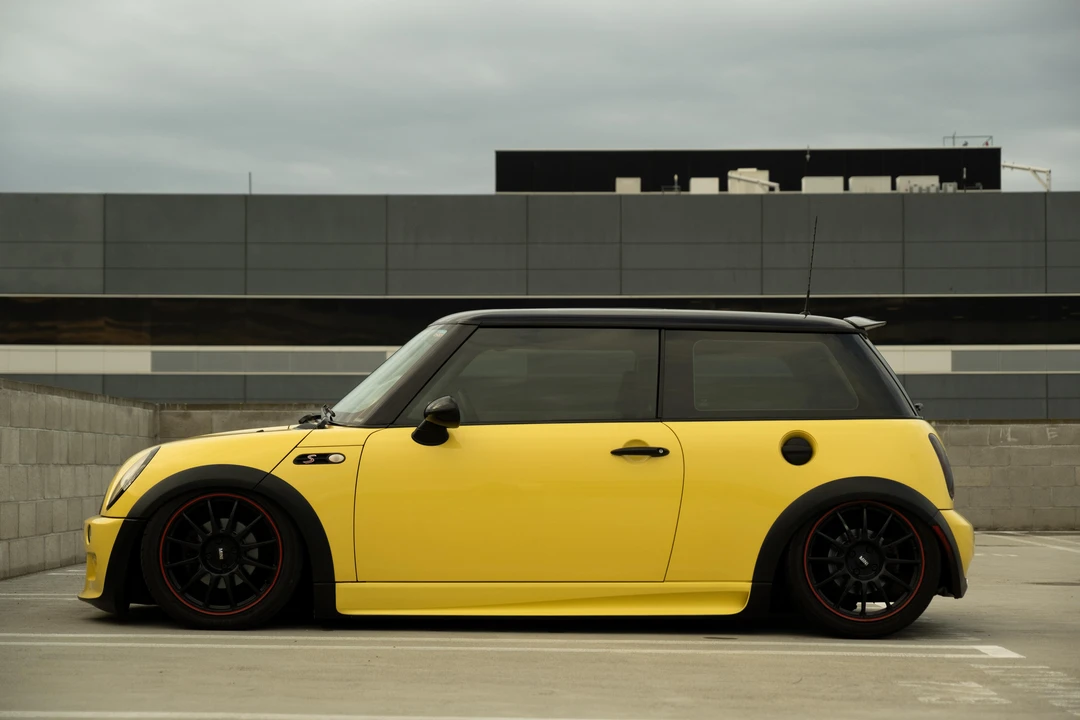2003 Mini Mini Cooper S 1st Gen - Image 9 of 14