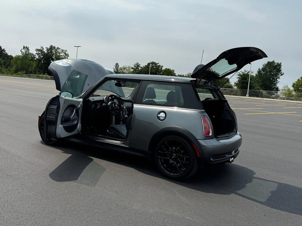 2003 Mini Mini Cooper S 1st Gen - Image 15 of 31