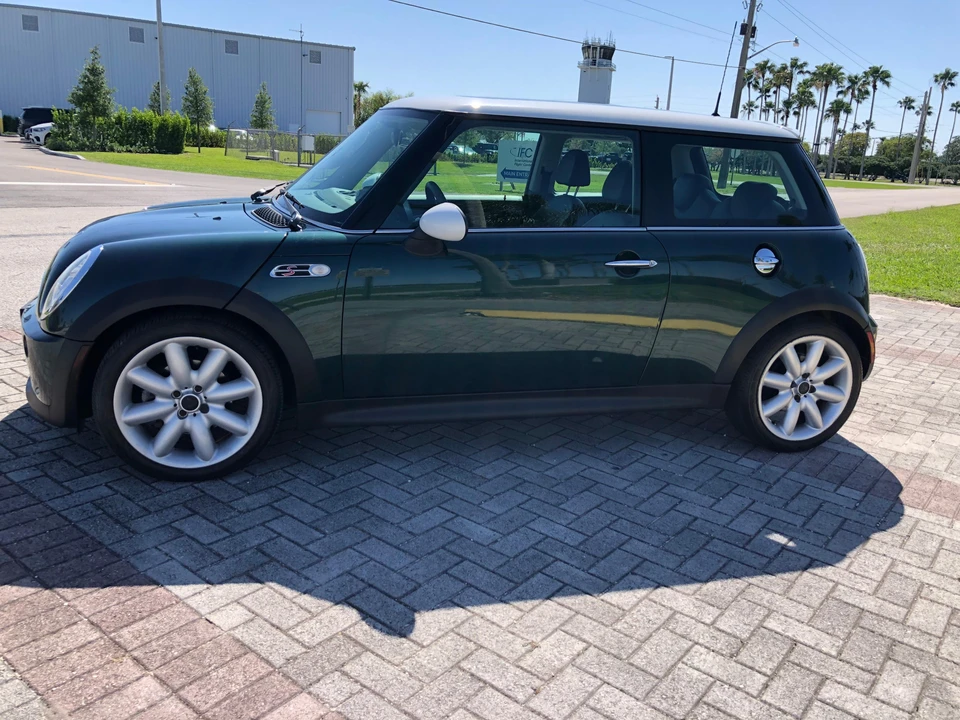 2003 Mini Mini Cooper S 1st Gen - Image 9 of 31