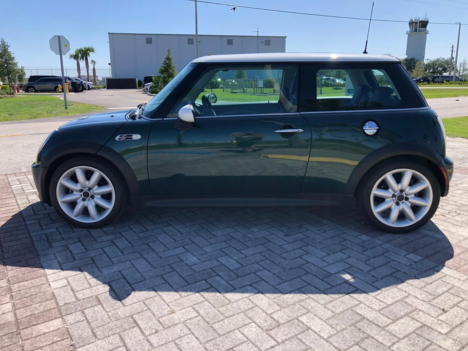 2003 Mini Mini Cooper S 1st Gen - Image 10 of 31