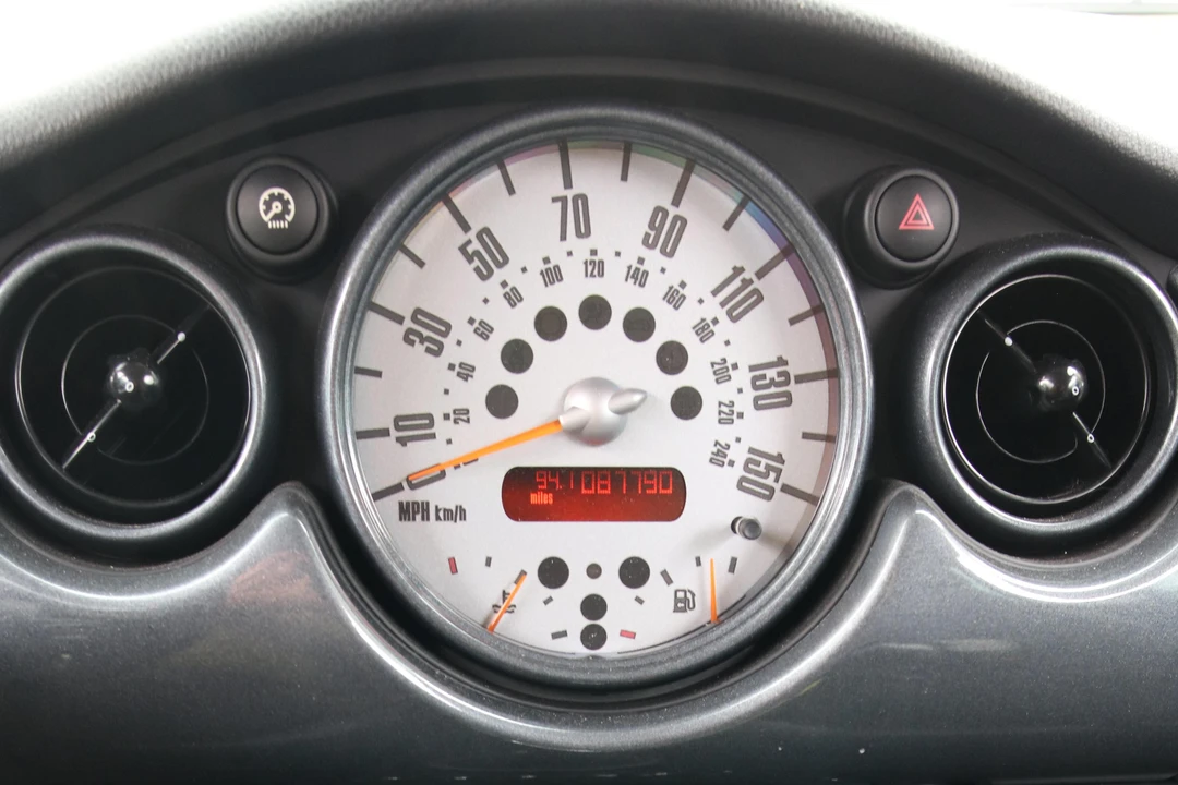 2003 Mini Mini Cooper S 1st Gen - Image 13 of 14