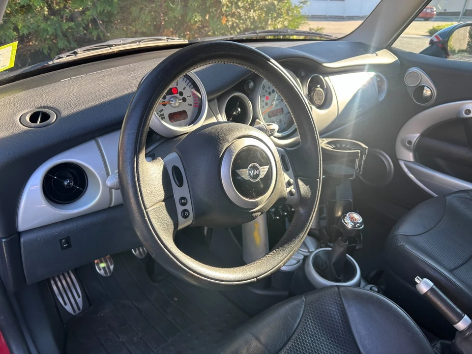 2003 Mini Mini 1st Gen - Image 15 of 18