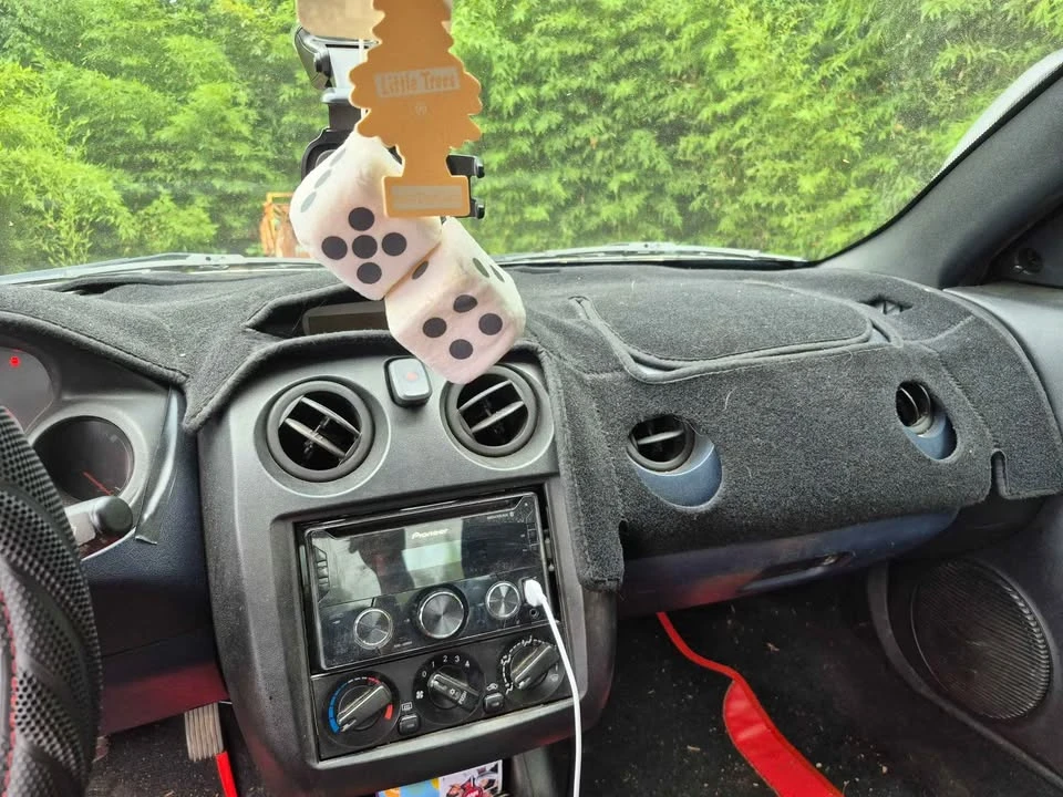 2003 Mitsubishi Eclipse 3rd Gen - Image 6 of 10