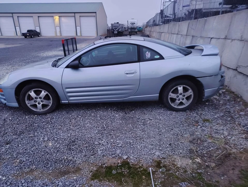 2003 Mitsubishi Eclipse 3rd Gen - Image 2 of 4