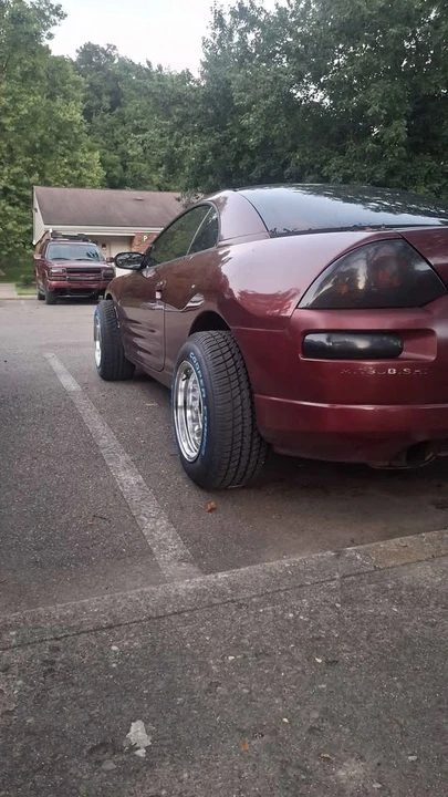 2003 Mitsubishi Eclipse 3rd Gen - Image 2 of 3