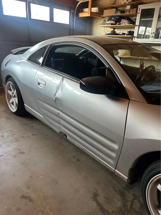 2003 Mitsubishi Eclipse 3rd Gen - Image 2 of 12