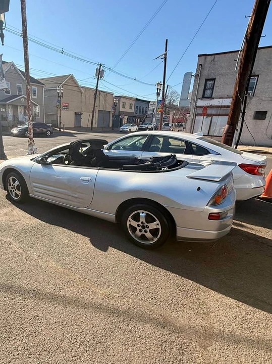 2003 Mitsubishi Eclipse 3rd Gen - Image 2 of 3