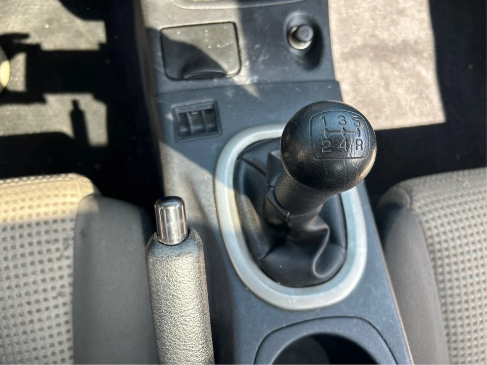 2003 Mitsubishi Eclipse 3rd Gen - Image 19 of 20