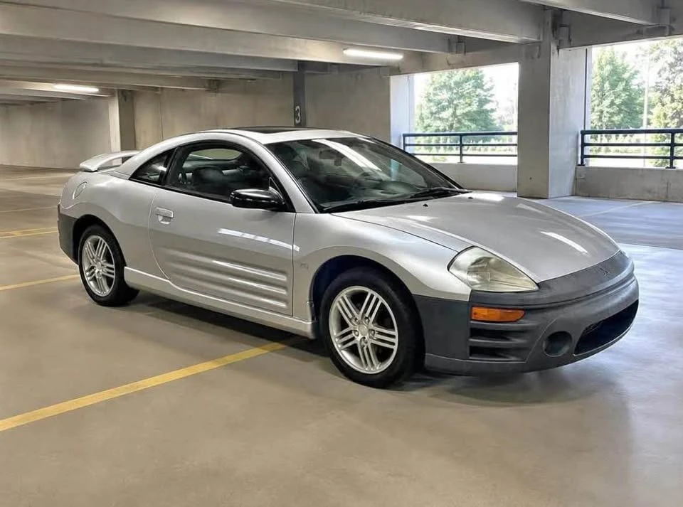 2003 Mitsubishi Eclipse 3rd Gen - Image 2 of 2