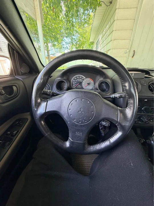 2003 Mitsubishi Eclipse 3rd Gen - Image 2 of 9