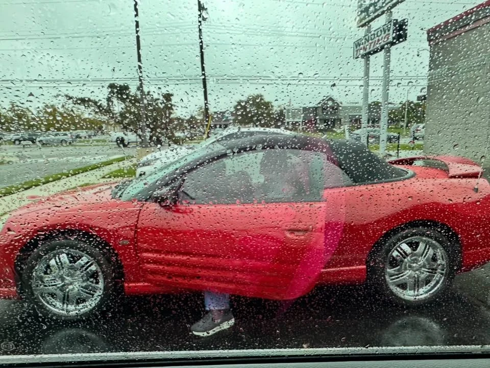 2003 Mitsubishi Eclipse 3rd Gen - Image 3 of 3