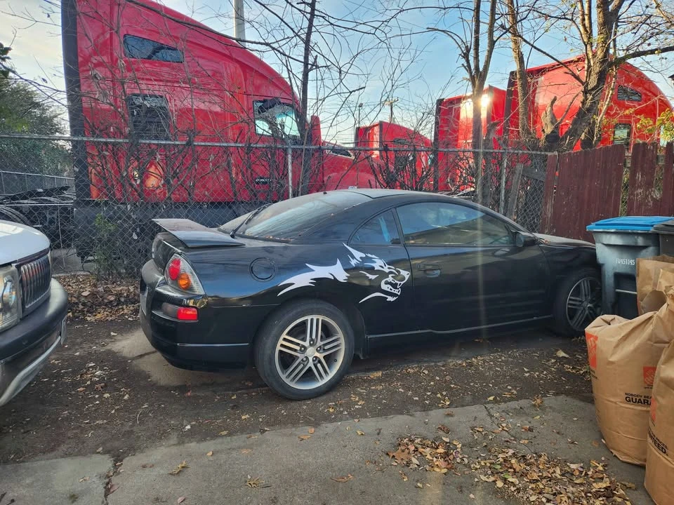 2003 Mitsubishi Eclipse 3rd Gen - Image 2 of 2