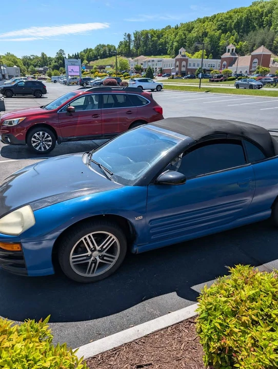 2003 Mitsubishi Eclipse 3rd Gen - Image 2 of 4