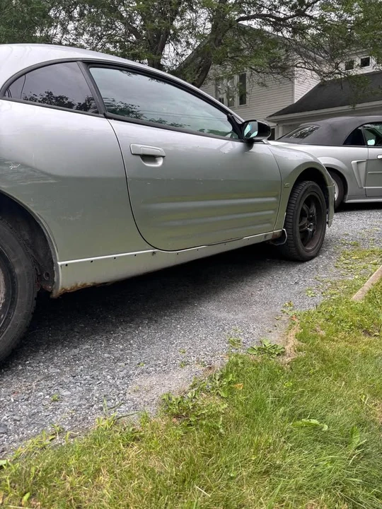 2003 Mitsubishi Eclipse 3rd Gen - Image 7 of 11