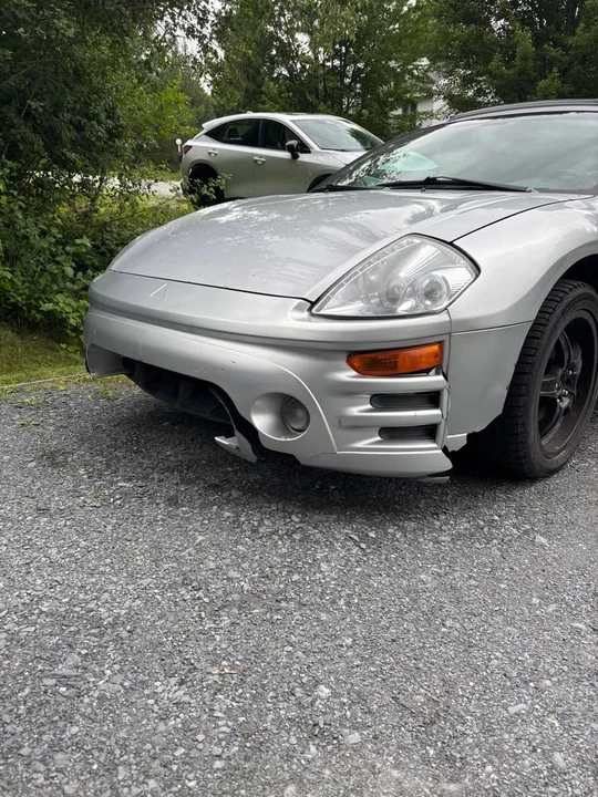 2003 Mitsubishi Eclipse 3rd Gen - Image 3 of 11