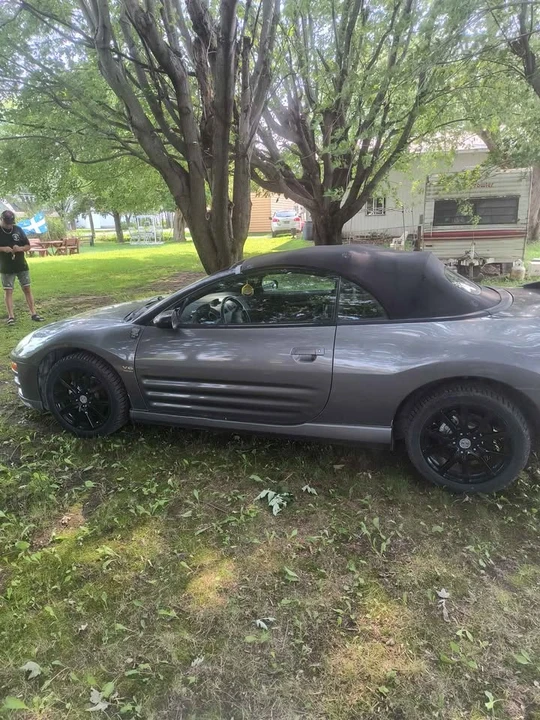 2003 Mitsubishi Eclipse 3rd Gen - Image 2 of 6