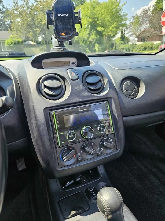 2003 Mitsubishi Eclipse 3rd Gen - Image 6 of 8