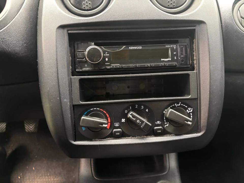 2003 Mitsubishi Eclipse 3rd Gen - Image 5 of 14
