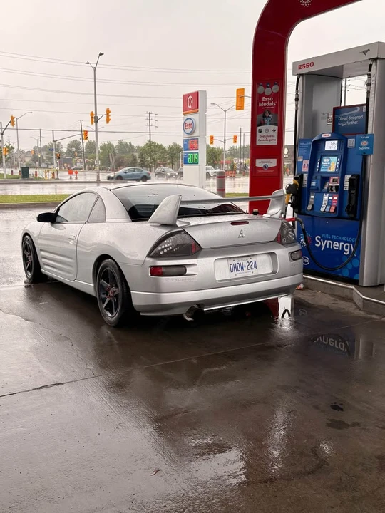2003 Mitsubishi Eclipse 3rd Gen - Image 2 of 11