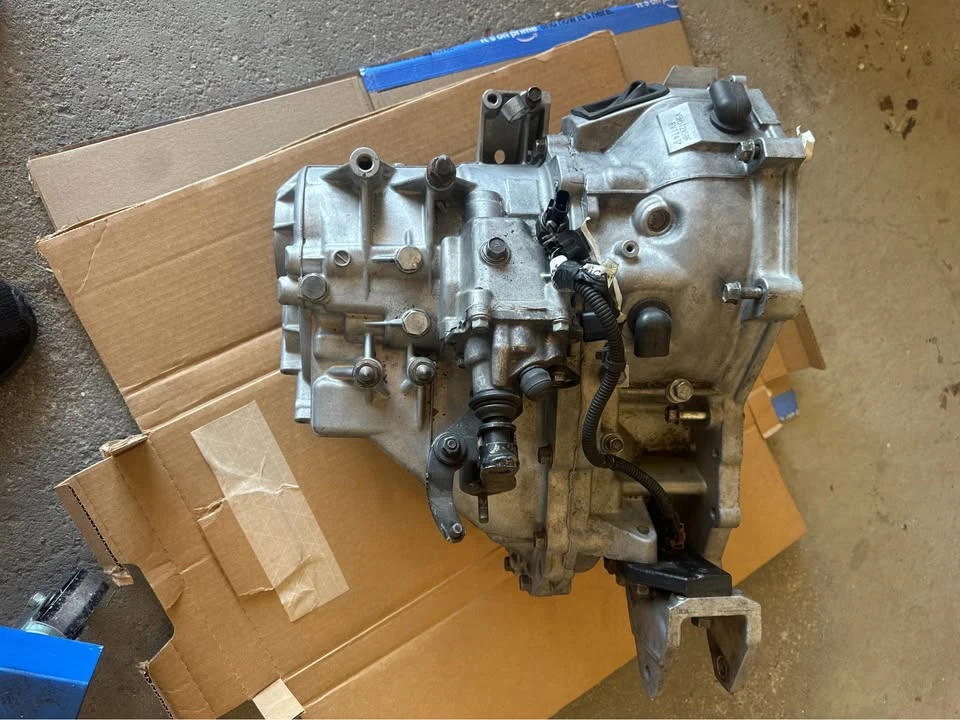 2003 Parts & Memorabilia Gearboxes - Image 5 of 5