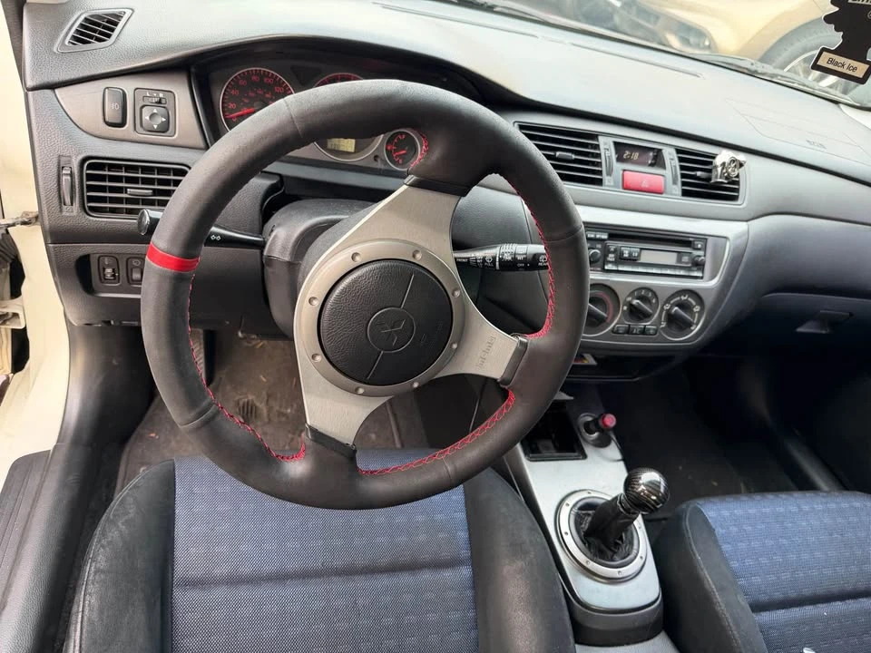 2003 Mitsubishi Lancer - Image 10 of 10