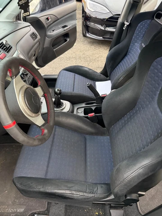 2003 Mitsubishi Lancer - Image 4 of 10