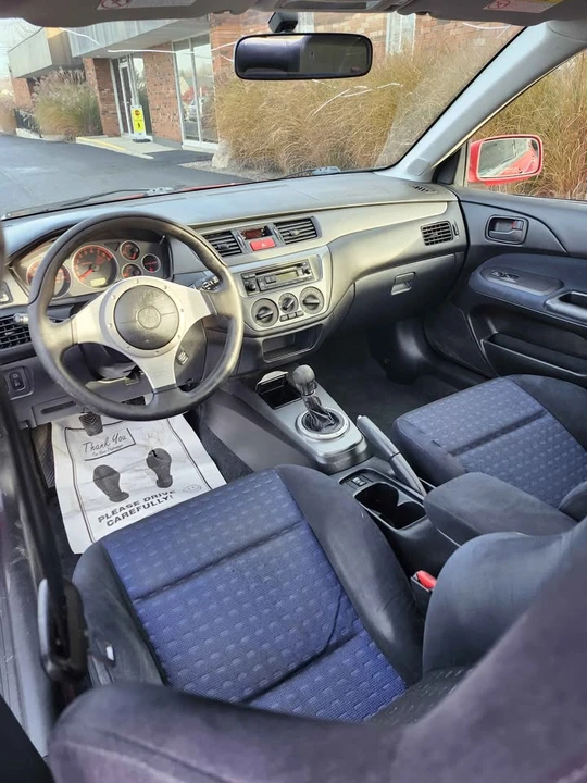 2003 Mitsubishi Lancer - Image 8 of 12